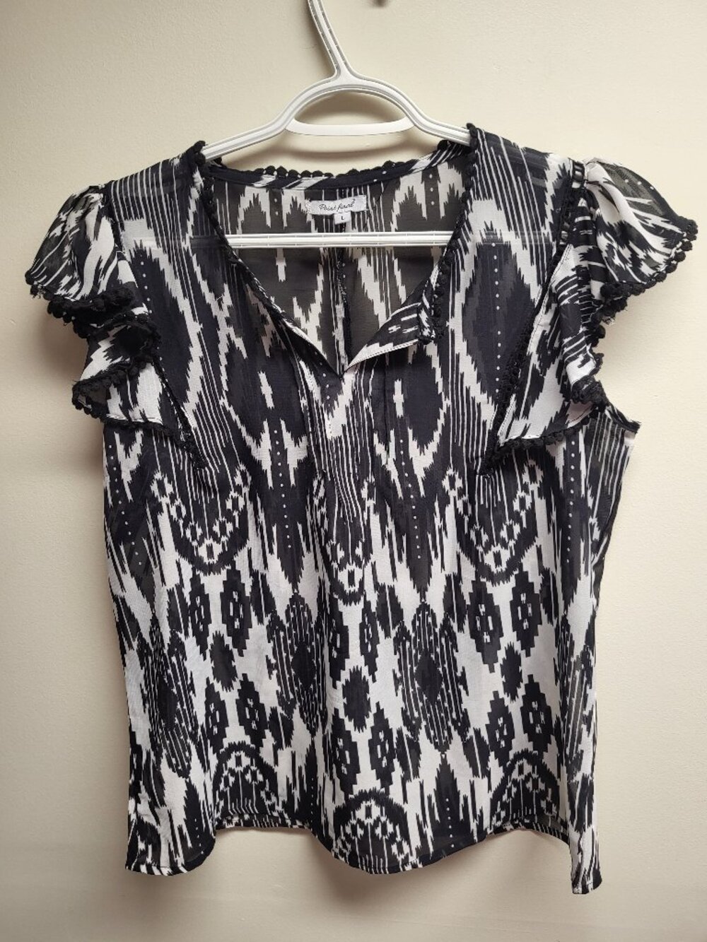 Point Final Black White Ikat Print Ruffle Sleeve Blouse Size Large